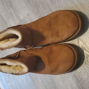 Ugg mini